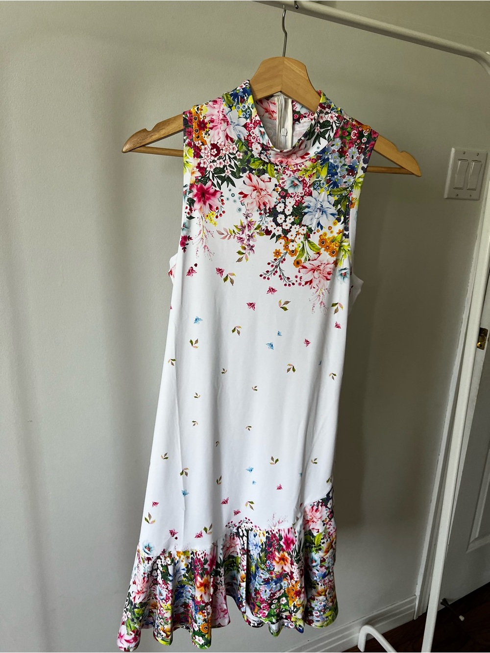 Sleeveless White Floral Midi Dress